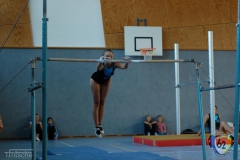 2011-10-08-14-53-44_3te-gauliga-in-dillingen-turnen-weibliche-turnerinnen