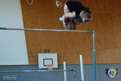 2011-10-08-14-54-01_3te-gauliga-in-dillingen-turnen-weibliche-turnerinnen