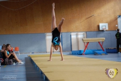 2011-10-08-15-46-25_3te-gauliga-in-dillingen-turnen-weibliche-turnerinnen