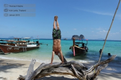 2015-01-12-13-48-46-Thailand-Koh-Lanta-Handstaende-aus-aller-Welt.jpg