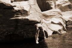 2011-08-09-11-45-25_klippenspringen-in-ponte-brolla_1