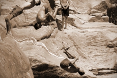 2011-08-10-13-02-56_klippenspringen-in-ponte-brolla_allinone
